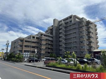 4LDK apartment in Yatomi