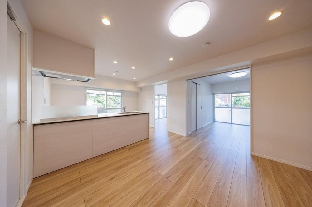 Renovated Apartment with Parking in Higashirokugou - Photo 1