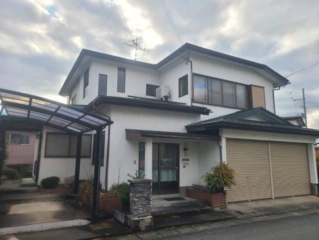Spacious 6LDK Home with Study and Balcony in Yamagata - Photo 1