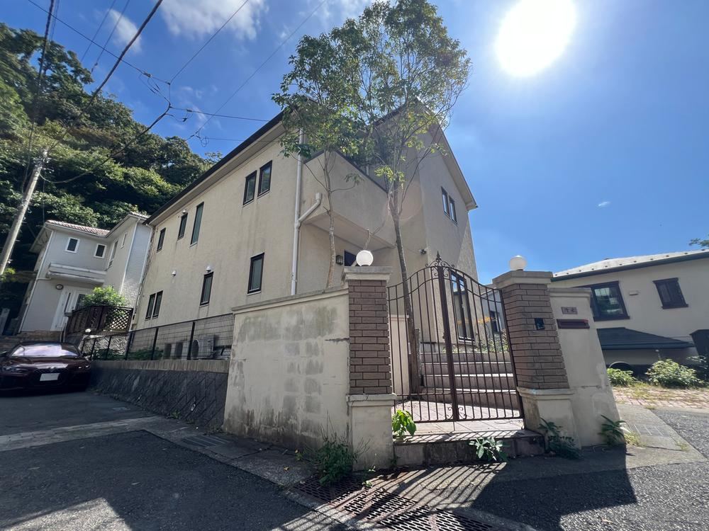 Stylish 3LDK House with Ocean Views in Kamakura - Photo 1