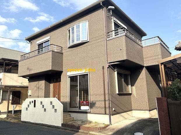 Updated 2LDK House Near Route 2 in Okayama - Photo 1