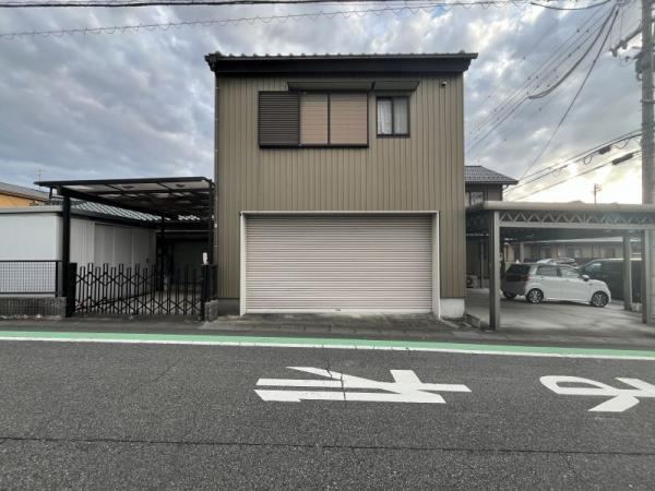 Garage House with Dual Parking in Ogawa-cho - Photo 1