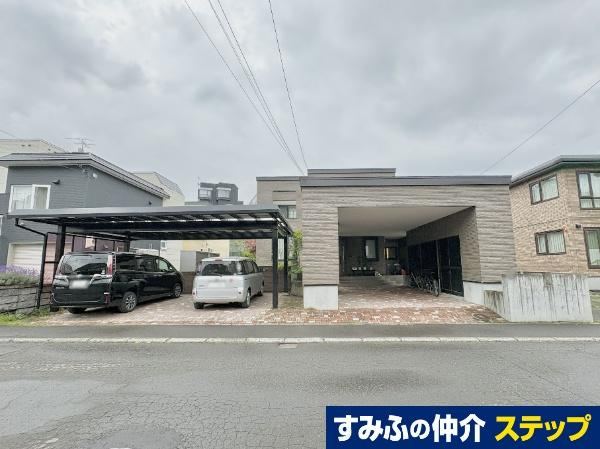 7LDK house in Nishi Ward, Sapporo, Hokkaido - Photo 1