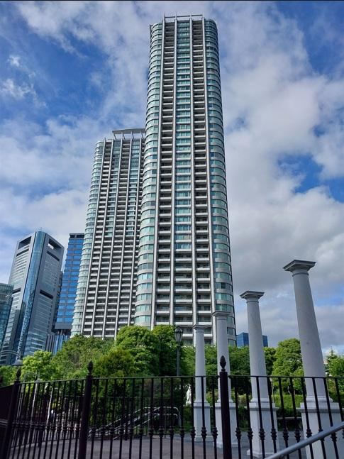 2LDK apartment in Minato Ward, Tokyo - Photo 1