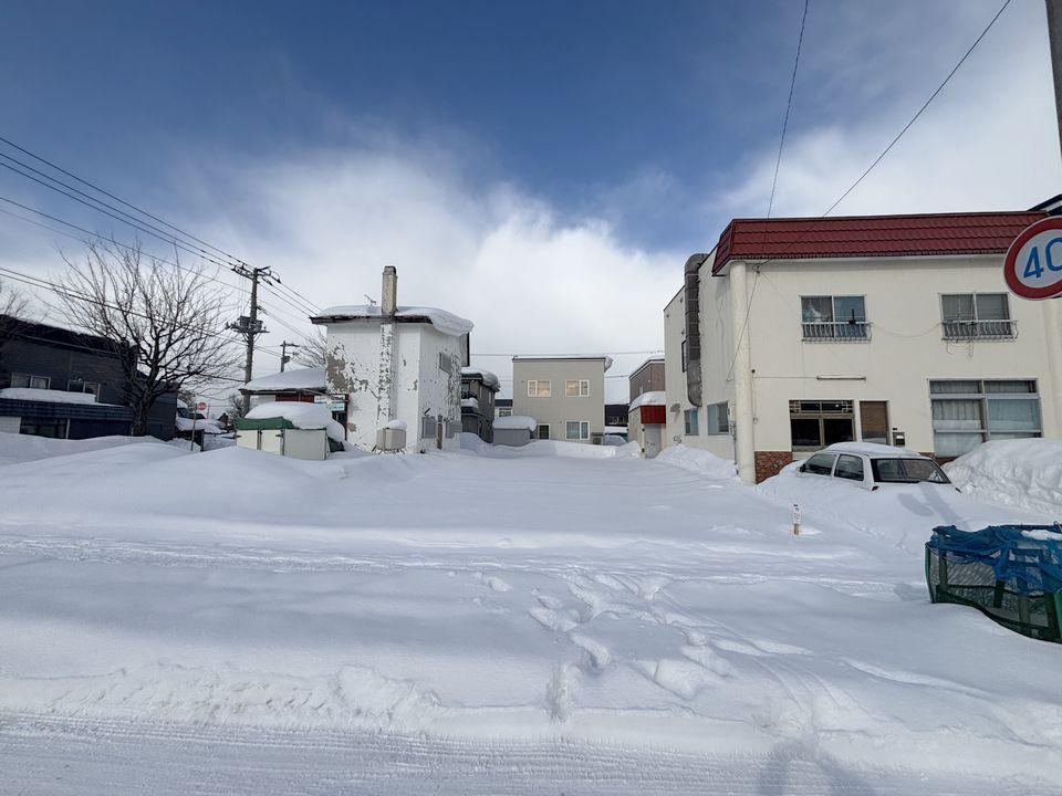 Spacious Land with No Building Conditions in Teine - Photo 1