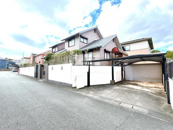 Renovated 6LDK House with Two Parking Spaces - Photo 1