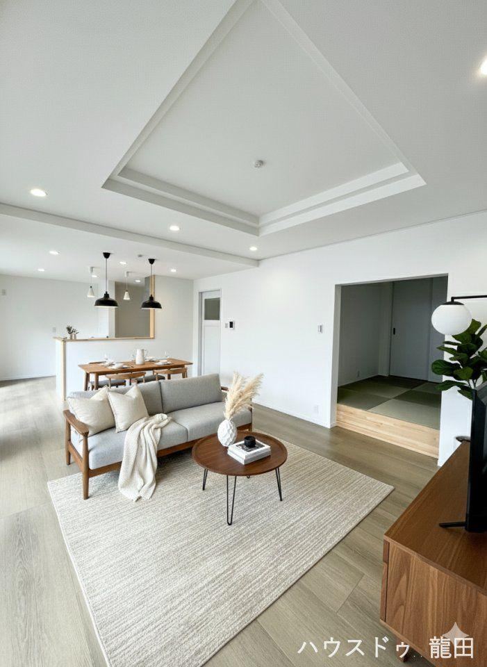 Attractive 4LDK House Near Kuroishi Station - Photo 1