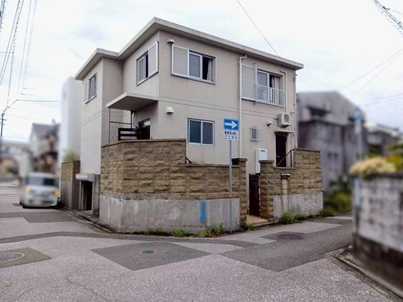 Convenient 6K House Near City Center - Photo 1