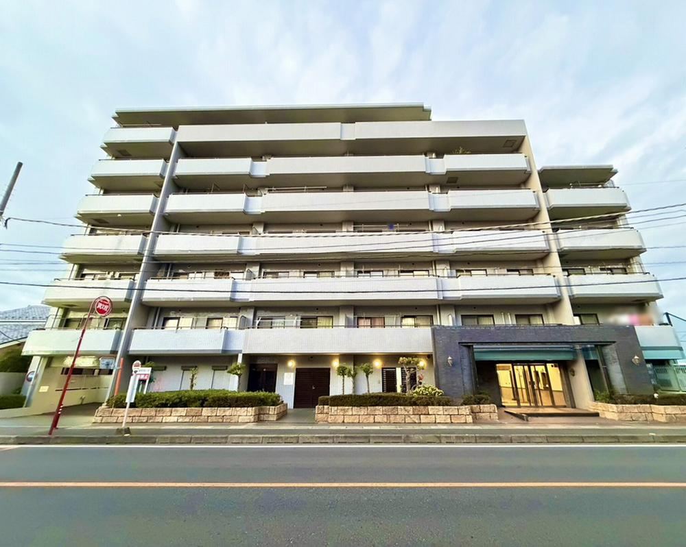Modern 2LDK Apartment Near Soka Station - Photo 1