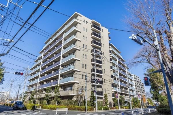 Sunny 3LDK Apartment in Hagiuyama - Photo 1