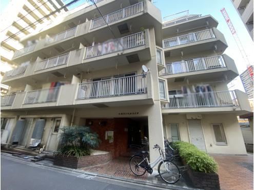 Versatile 2LDK Apartment in Minami-Oi - Photo 1