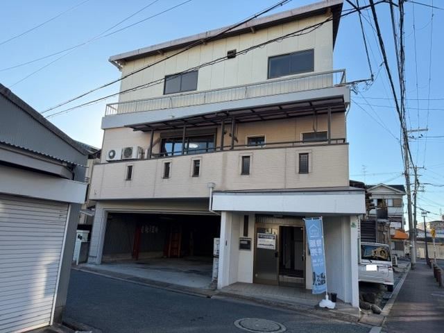 Spacious 6LDDKK House with Parking in Hirano - Photo 1