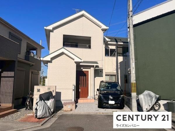 Modern 5LDK House in Serene Environment in Osaka - Photo 1