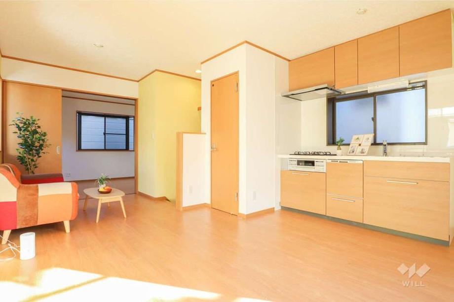 Light-Filled 2LDK+S Detached House in Adachi, Tokyo - Photo 1