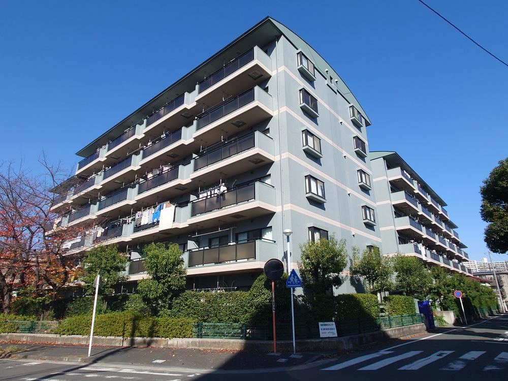 Fully Renovated 3LDK Apartment in Kawasaki - Photo 1