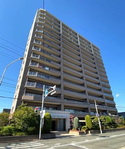 4LDK apartment in Mihara, Hiroshima - Photo 1