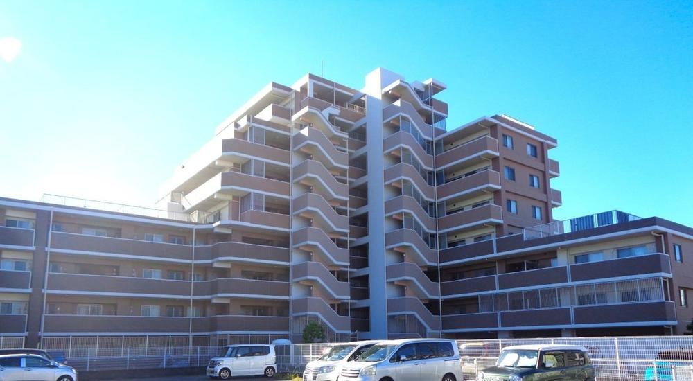 Bright 4LDK Apartment in Higashimachi - Photo 1