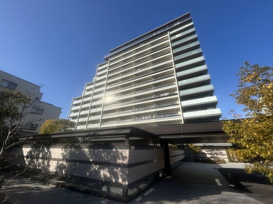 Charming 3LDK Apartment Near Nagamachi Minami Station - Photo 1