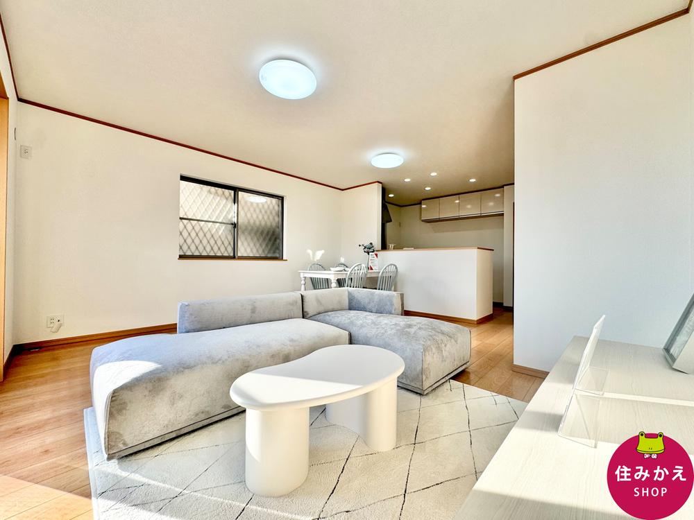 Stylish 4LDK Home with Furniture Included in Moriyama, Nagoya - Photo 1