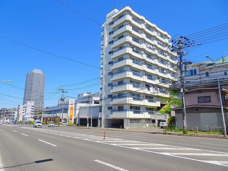 Renovated 1LDK Apartment in Taihaku-ku, Sendai - Photo 1