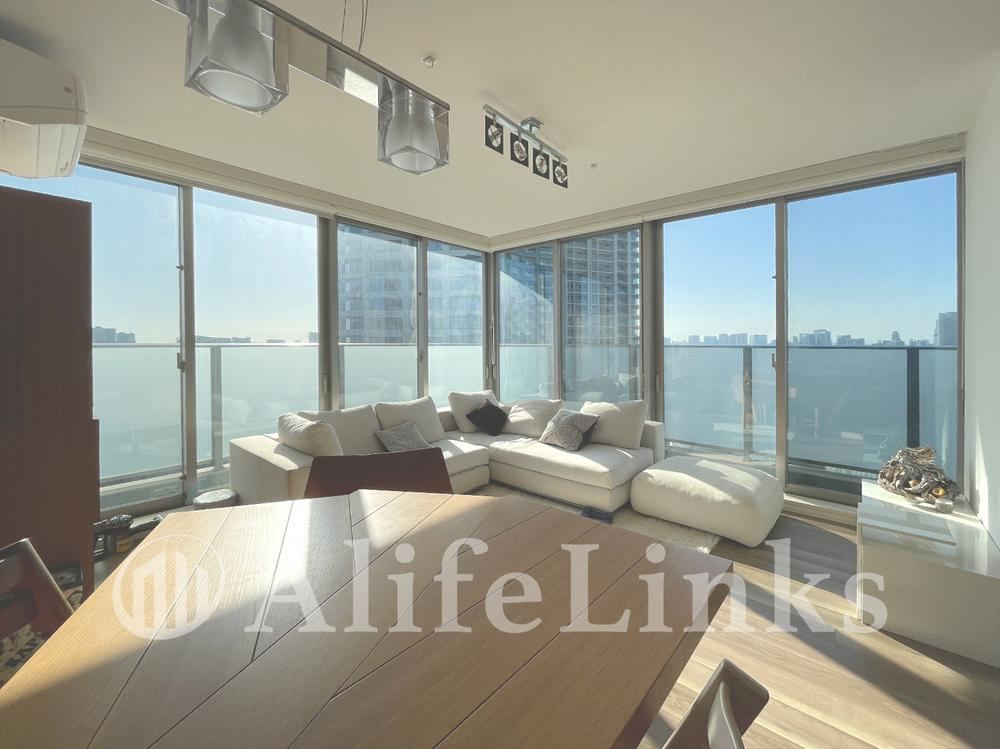 2LDK apartment in Koto Ward, Tokyo - Photo 1