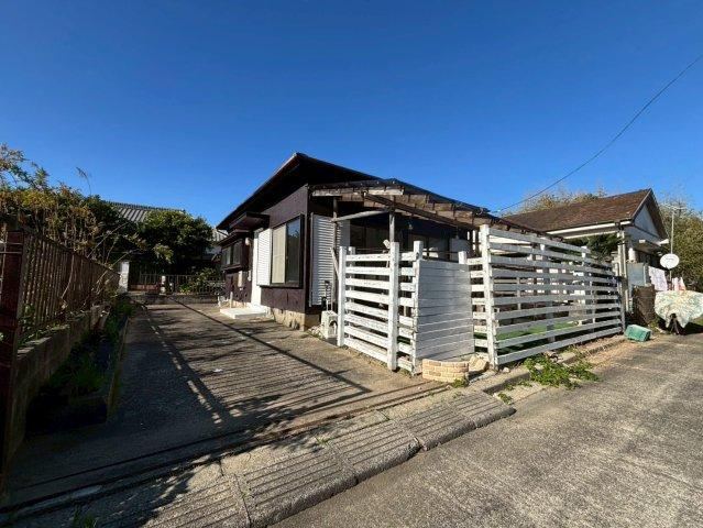 Spacious One-Room House in Kayada - Photo 1