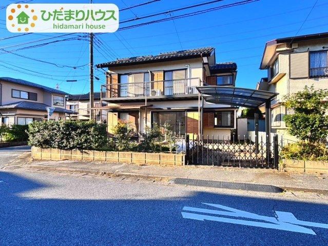 Spacious 4LDK Corner Lot House - Photo 1
