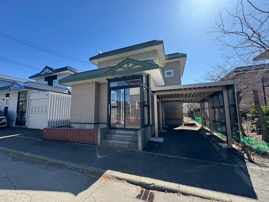 4LDK house in Higashi Ward, Sapporo, Hokkaido - Photo 1