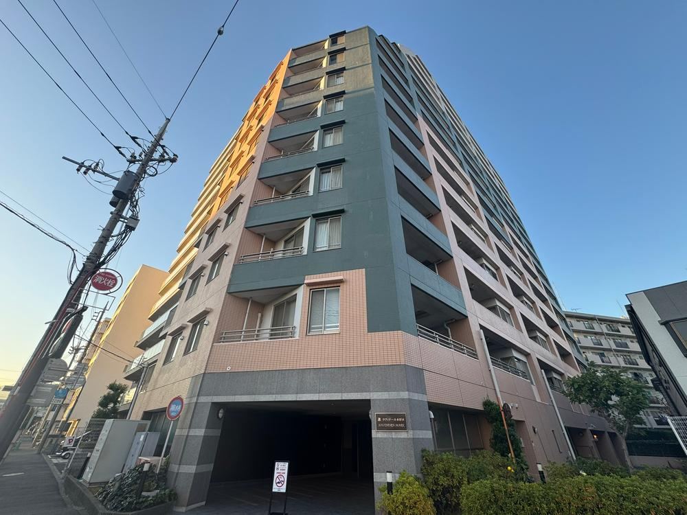 Spacious 3LDK Apartment in Atsugi City - Photo 1