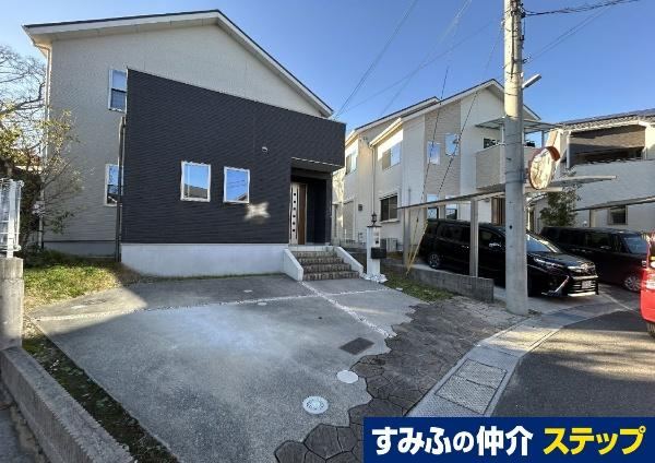 Well-Maintained 4LDK in Kirigaoka - Photo 1