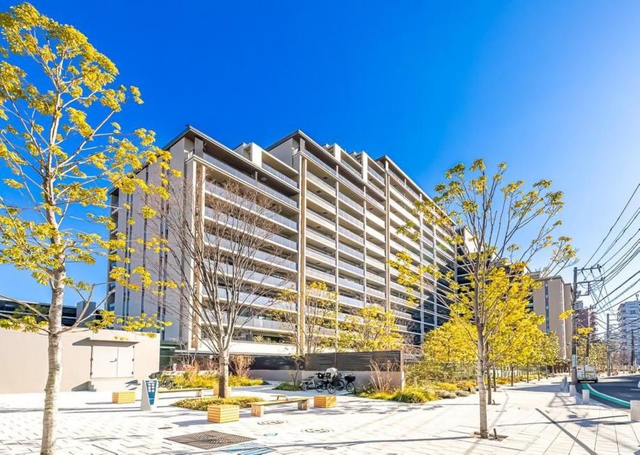 Brillia City Residence in Takada - Photo 1