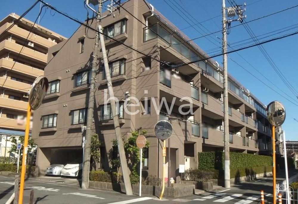 Modern 3LDK Apartment with Bath Ventilation System - Photo 1
