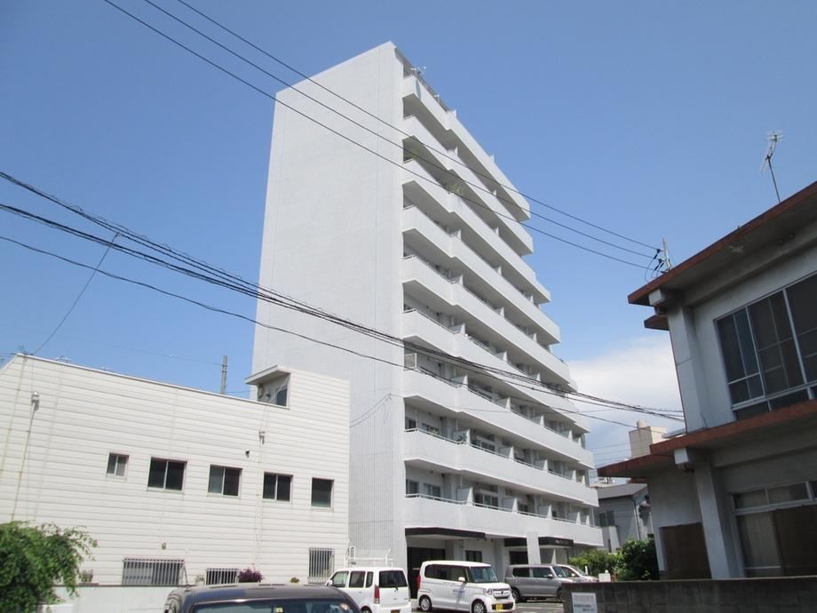 1LDK apartment in Shikokuchuo, Ehime - Photo 1