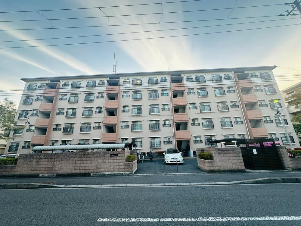 Bright 3LDK Apartment in Fukue - Photo 1