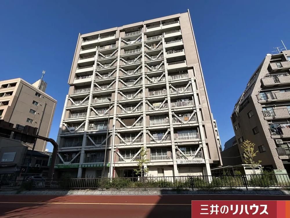Modern 3LDK Apartment in Itabashi - Photo 1