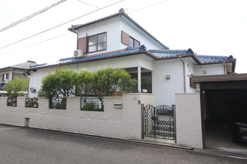 Spacious 4LDK House with Large Garden in Okazaki - Photo 1