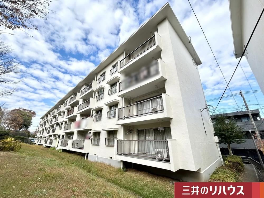 Cozy 2LDK Apartment in Aobaku - Photo 1