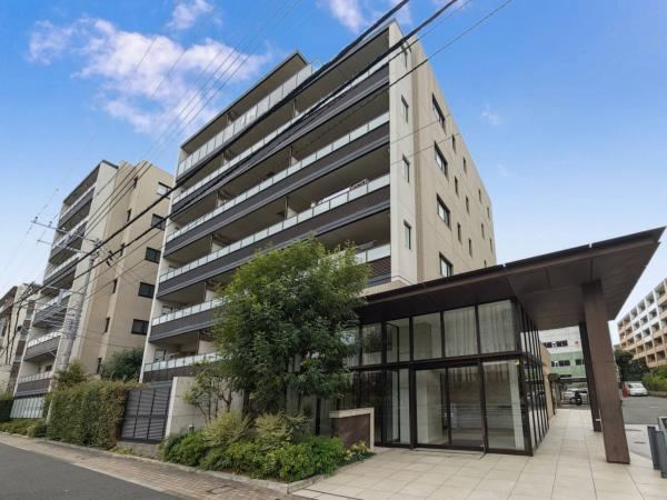 Spacious 3SLDK Corner Apartment Near Totsuka Station - Photo 1