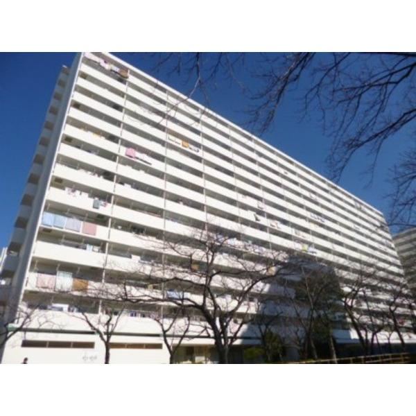 Spacious 2LDK Apartment in Minami-Kasai - Photo 1