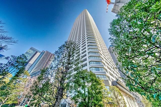 2LDK apartment in Shinjuku Ward, Tokyo - Photo 1