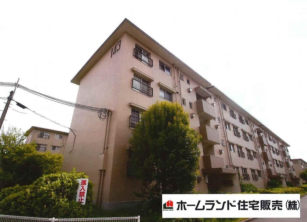 2LDK apartment in Tondabayashi, Osaka - Photo 1