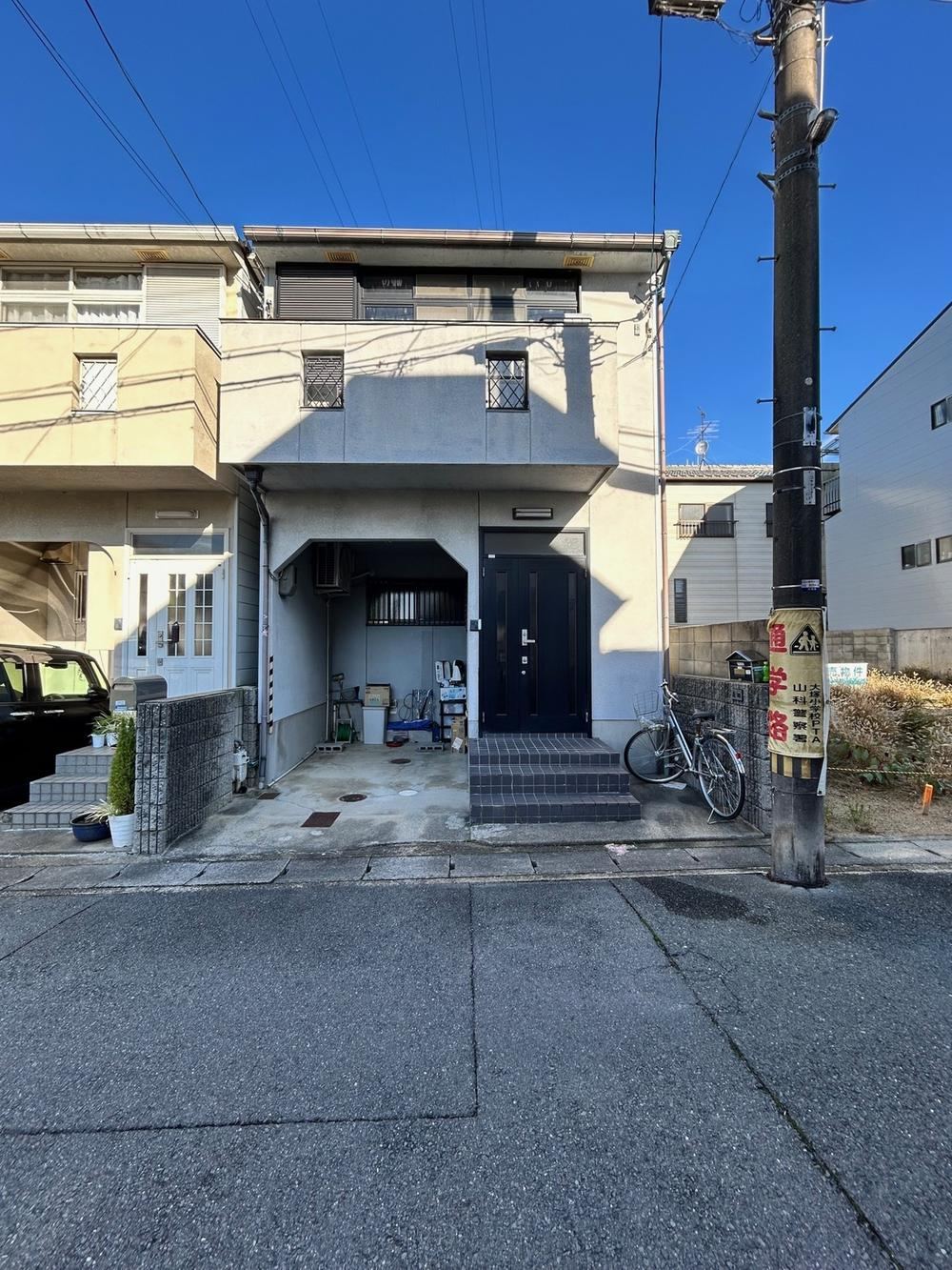 Sunny 3LDK House in Yamashina, Kyoto - Photo 1