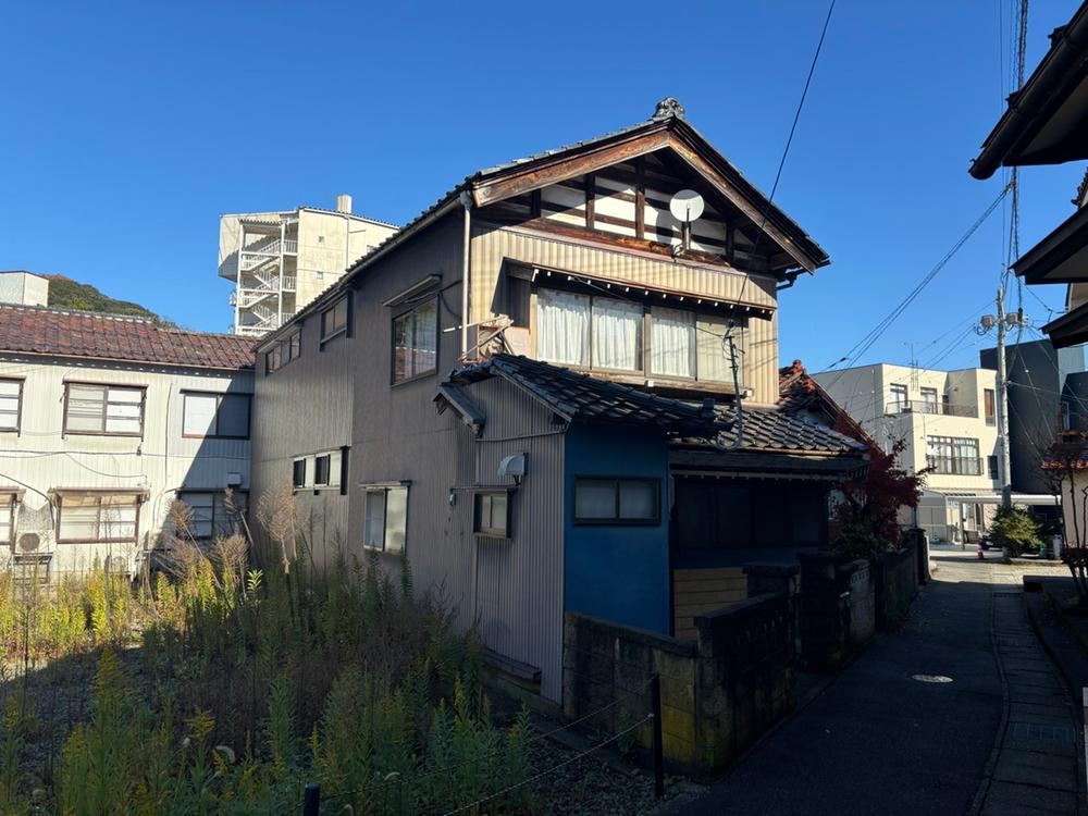 Charming 6DK Home in Awazu Onsen - Photo 1