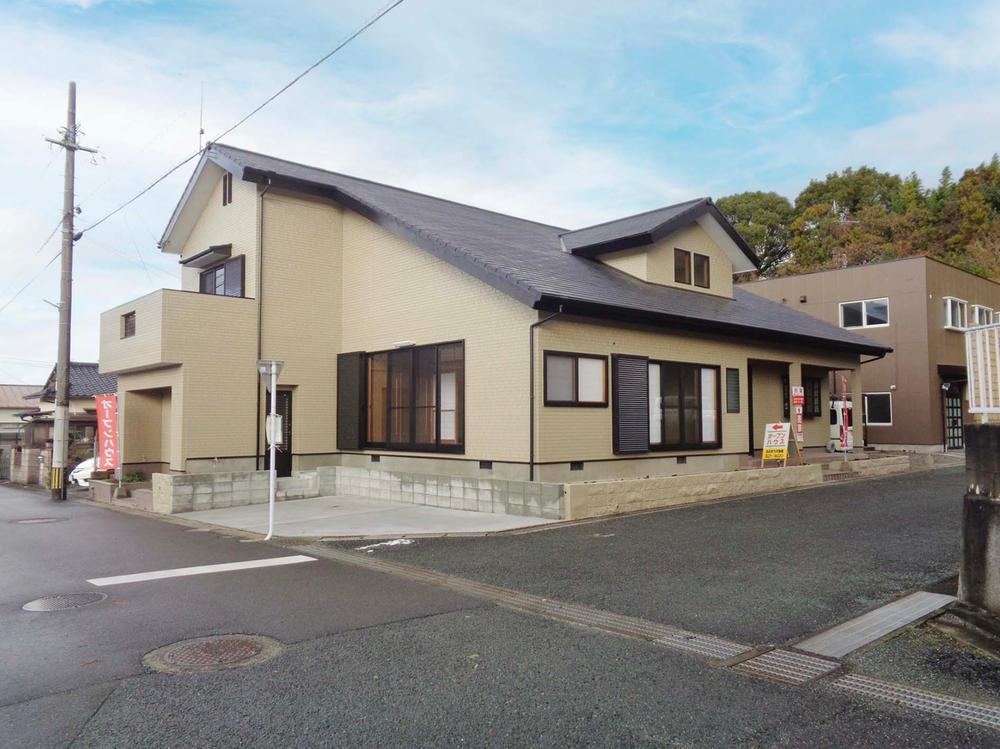 5LDK house in Miyawaka, Fukuoka - Photo 1