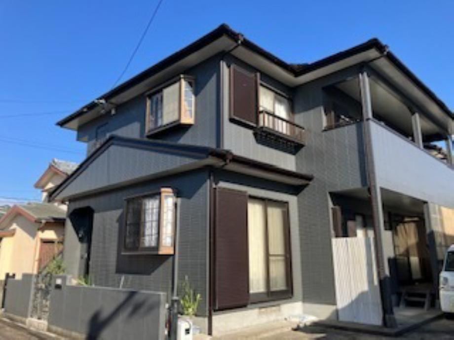 Spacious 6LDK House with Renovated Exterior in Tashiro - Photo 1
