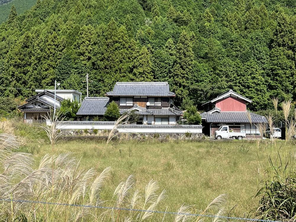 12DK Home in Serene Environment in Hyougo - Photo 1