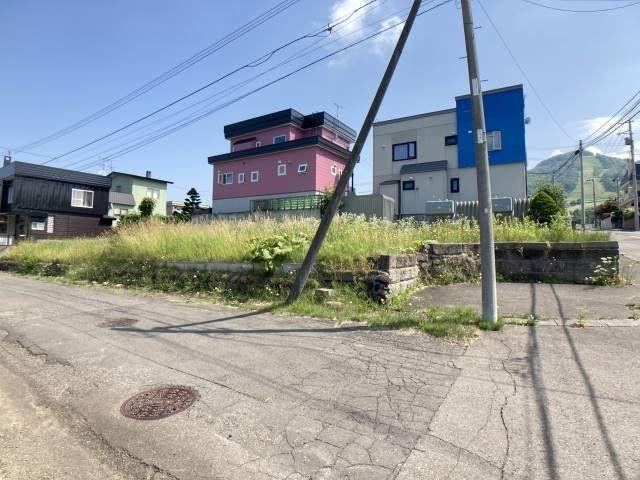 Sunny Corner Lot Land in Sapporo - Photo 1