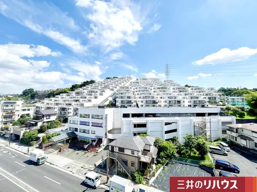 Spacious 3LDK+S Apartment Near Kamihoshikawa Station - Photo 1