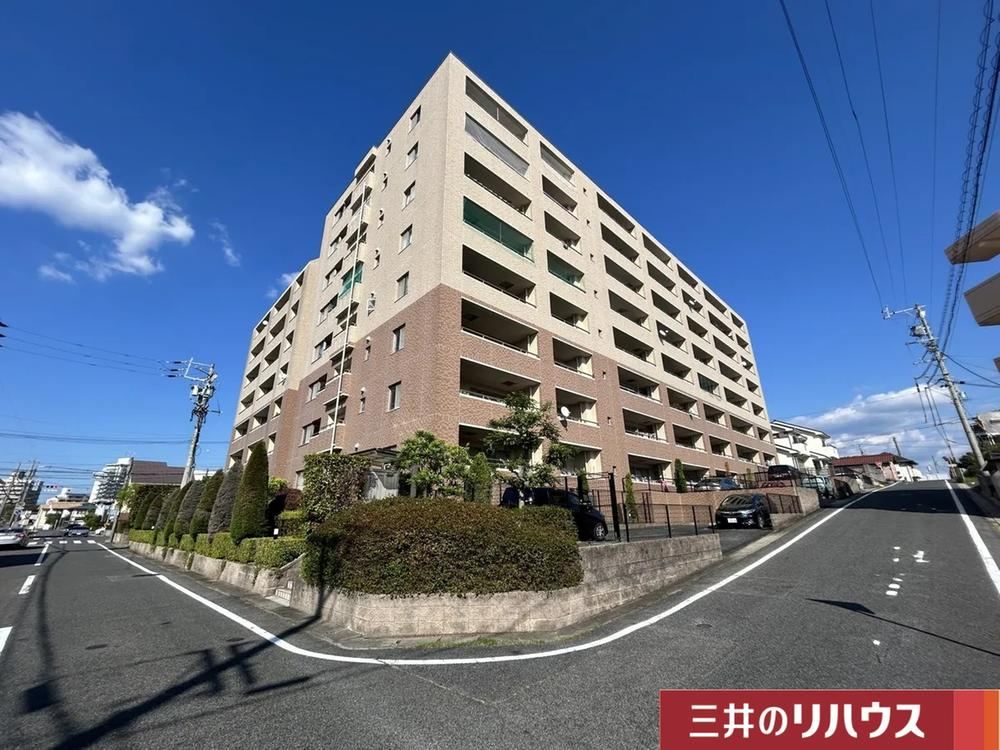 3LDK apartment in Toyota, Aichi - Photo 1