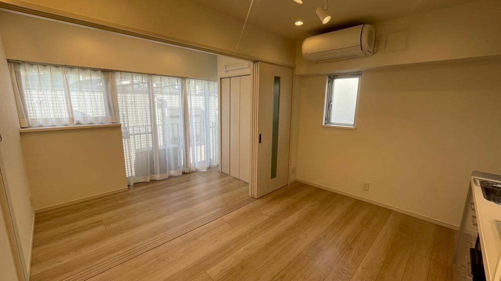 1DK Apartment in Aobadai, Tokyo - Photo 1